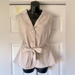 Christopher and Banks vest XL